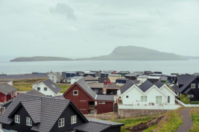 New Three Bedroom Townhouses with Sea View